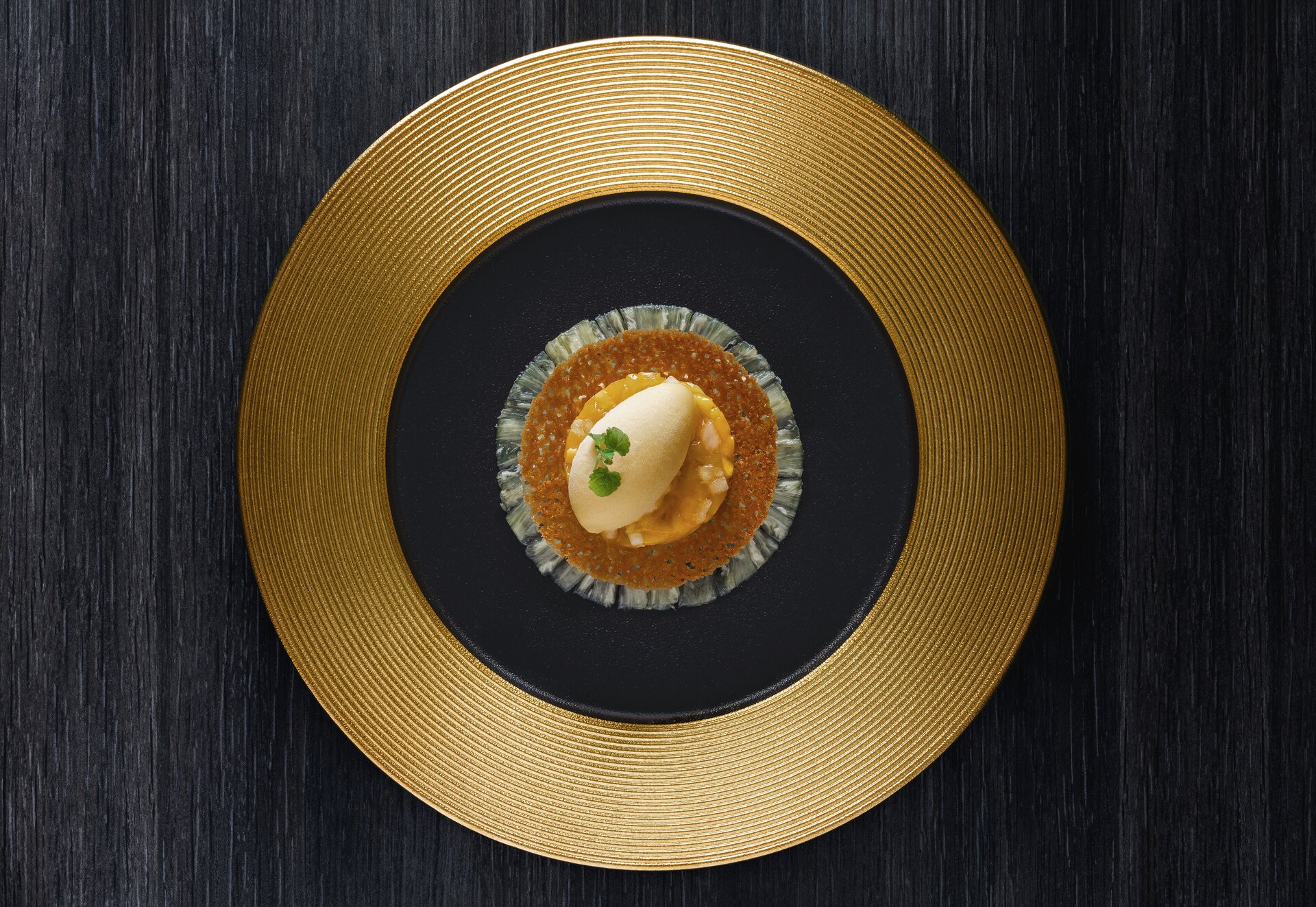 Teller flach 330 mm black-gold Metalfusion