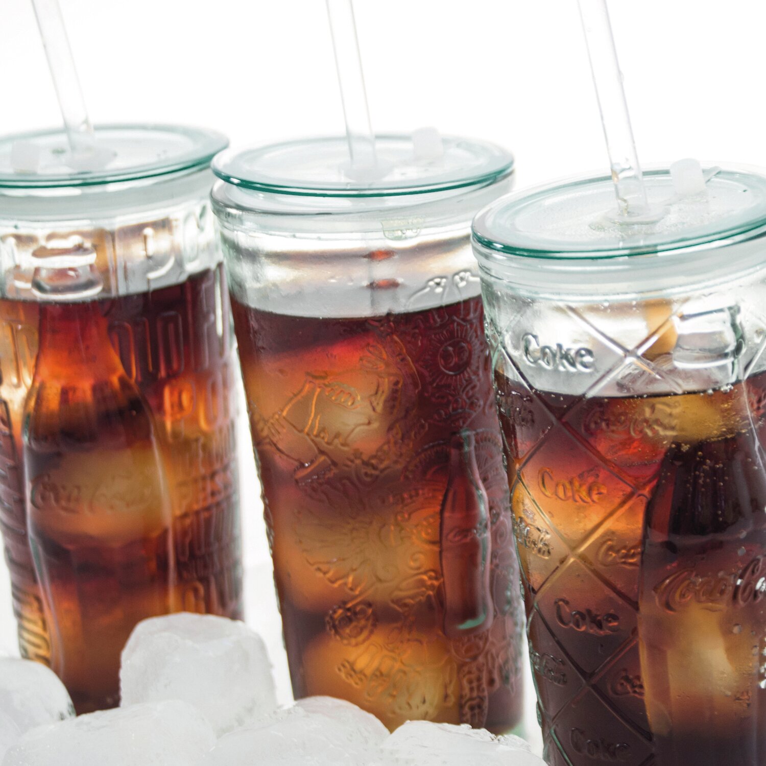 Becher No. 6 mit Deckel und Trinkhalm 85 mm / 0,50 l Coca-Cola