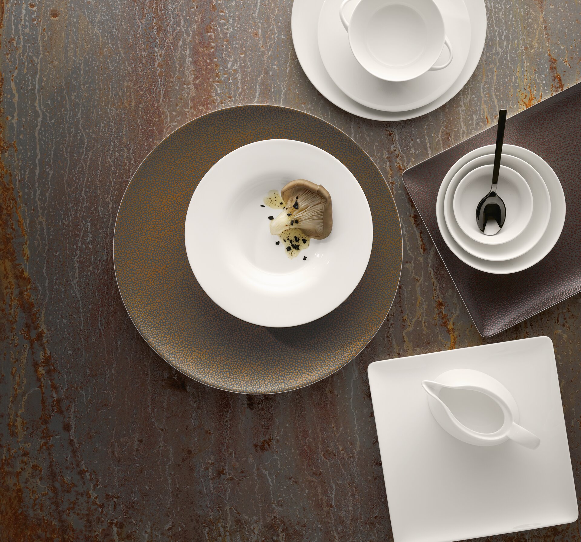 Coupteller flach rund 160 mm metallic gold