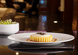 Mit einer dezenten und runden, sanften Liniensprache stellt die Serie RONDO die kulinarischen Kreationen in den Mittelpunkt. Die Hotelserie par excellence!&nbsp;