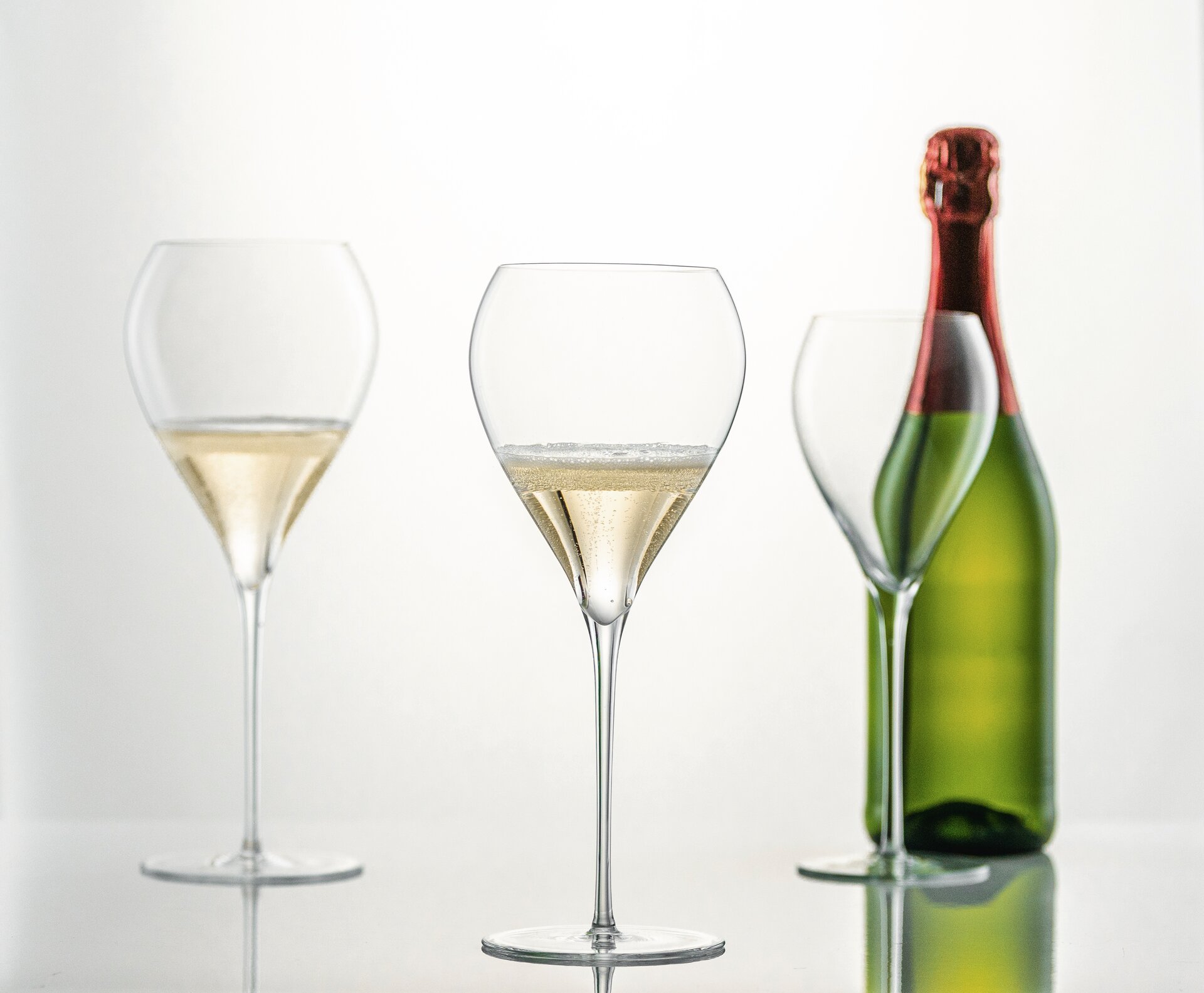 Schaumweinglas 107 mm / 0,68 l  mit Moussierpunkt