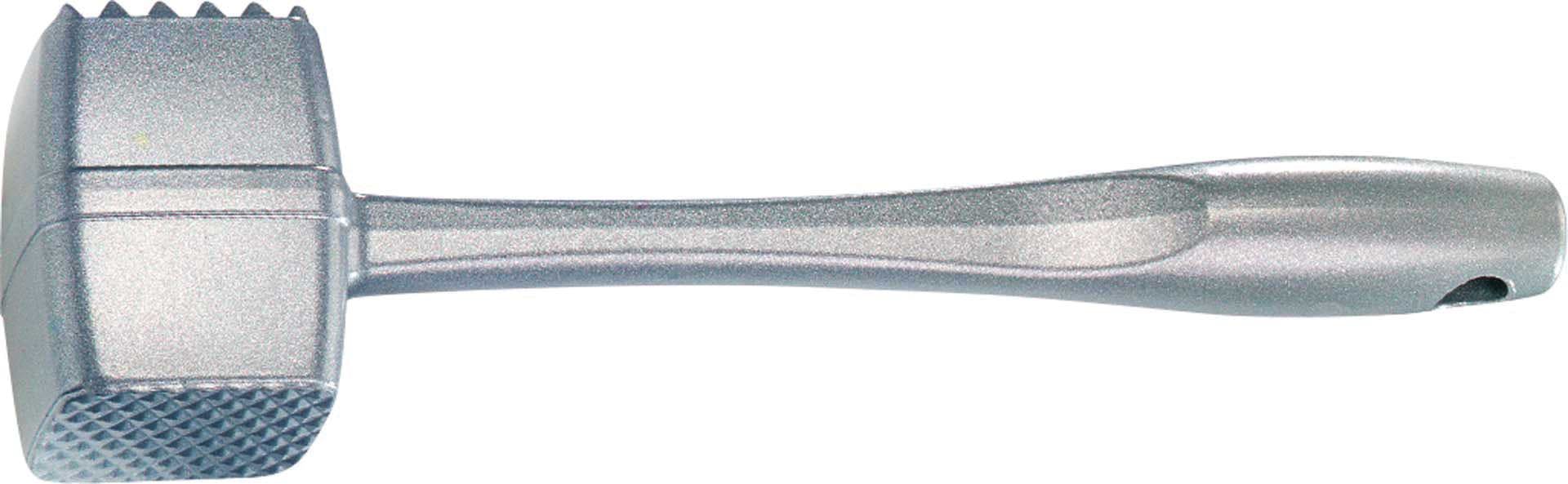 Damit das Schnitzel beim Verzehr schön zart ist, muss es vor dem Kochen mürbe gemacht werden. Das geschieht am besten mit einem Fleischklopfer. Durch das Plattieren werden die zähen Strukturen des Fleisches aufgebrochen und es wird viel zarter. 
Der Fleischklopfer ist ein massives Küchenwerkzeug, welches an einen Hammer erinnert. Sein doppelseitiger Kopf hat normalerweise eine glatte und eine strukturierte Fläche und wird zum Plätten oder auch zum mürbe Machen von zähen Fleischsorten benutzt. 
 