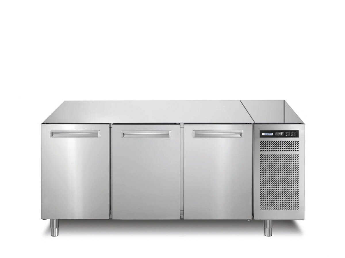 Tiefkühltisch 300 l GN 1/1 3 Türen