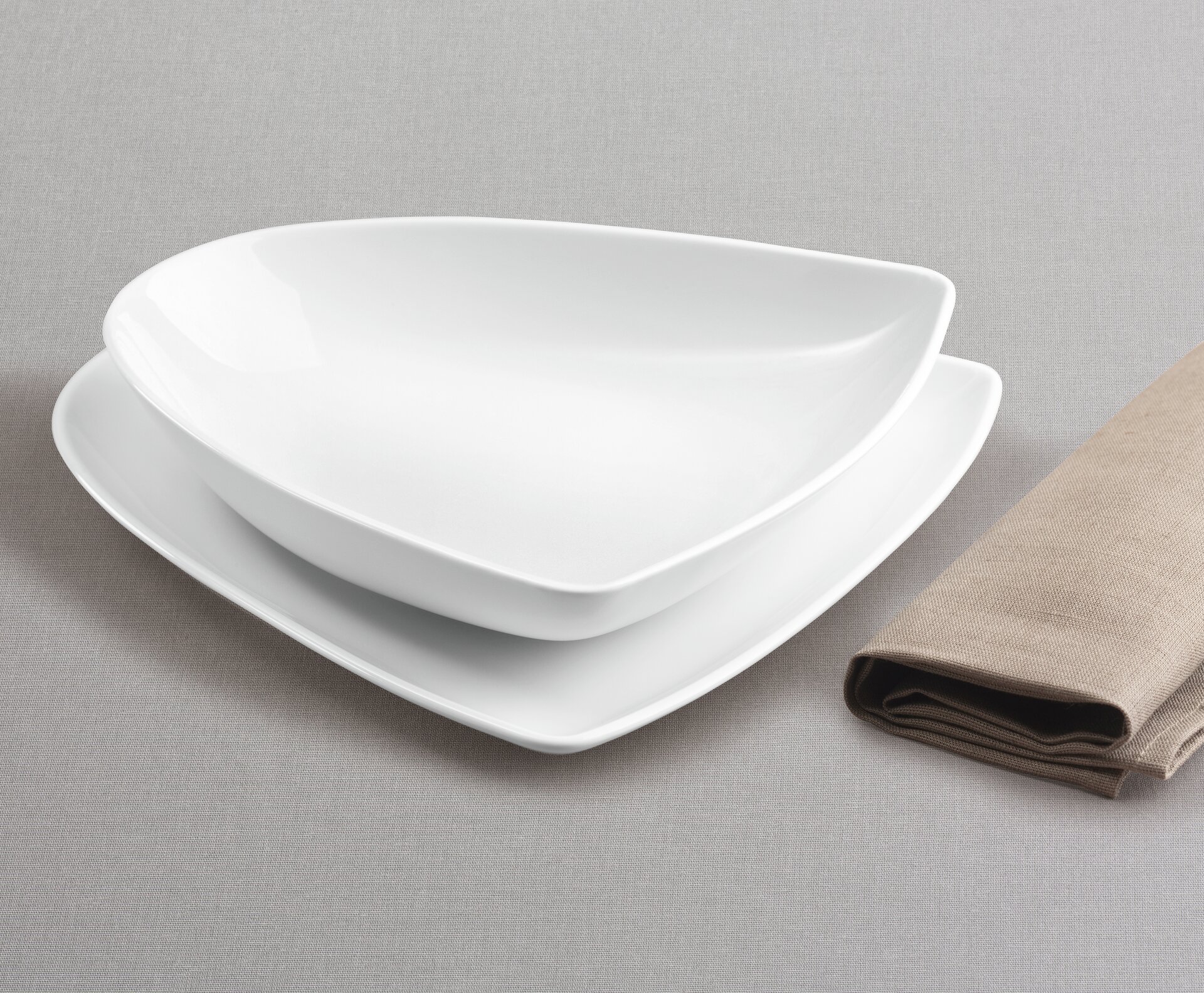 Teller flach asymmetrisch 213 x 194 mm